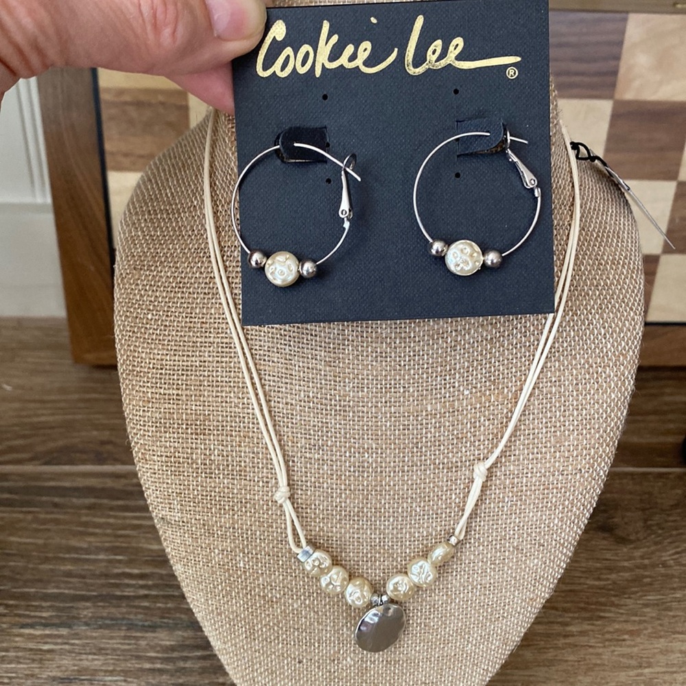 NWT Cookie Lee Necklace & Earrings Set